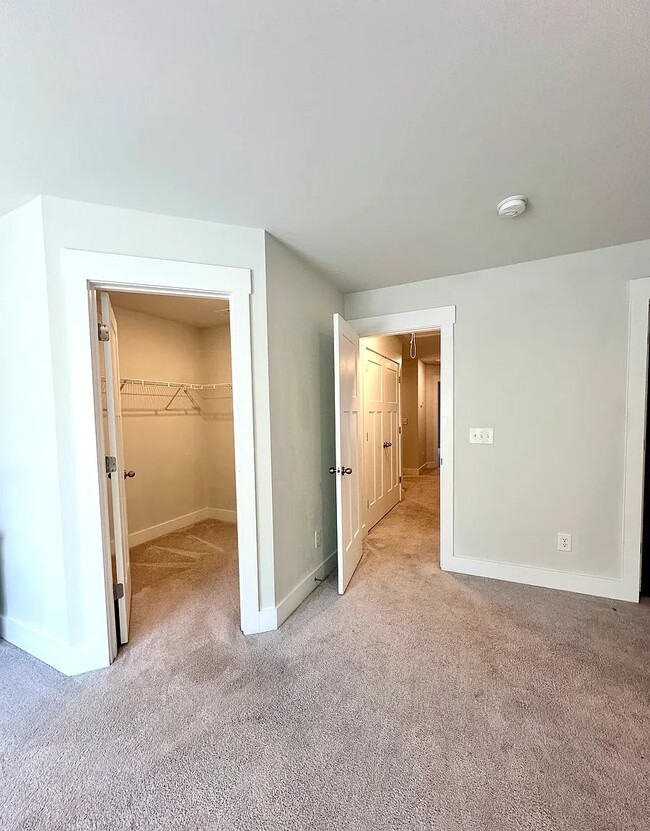 Building Photo - 1021 Millison Pl