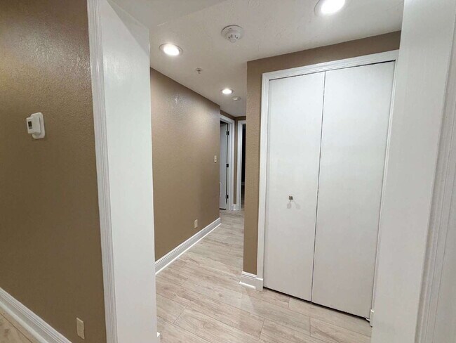 Building Photo - "Spacious 2-Bed, 2-Bath Condo Retreat in Innisbrook Community – 1210 Sq Ft of Comfort at 36750 US...