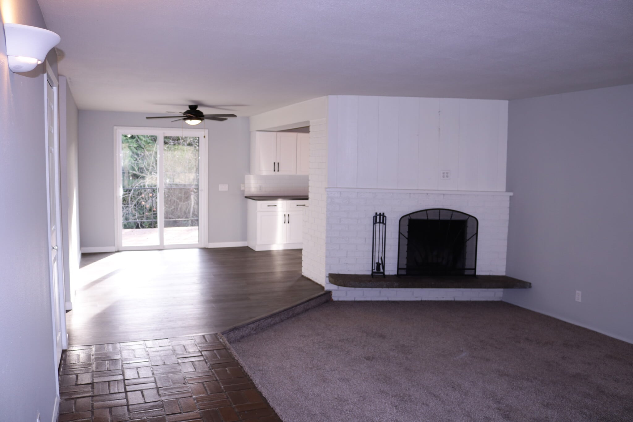 Building Photo - 15906 Elm St E