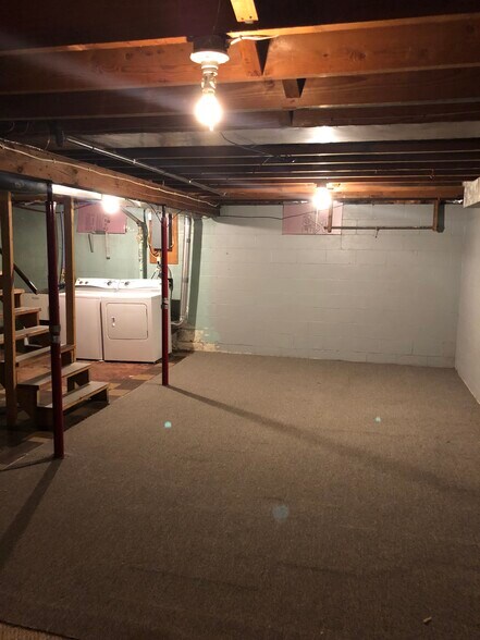 Building Photo - 1007 Cameron Ave
