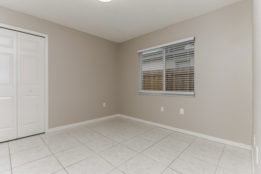Building Photo - 3103 Pine Top Dr