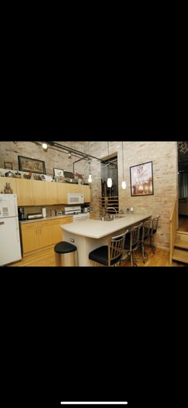 Building Photo - 1525 S Michigan Ave