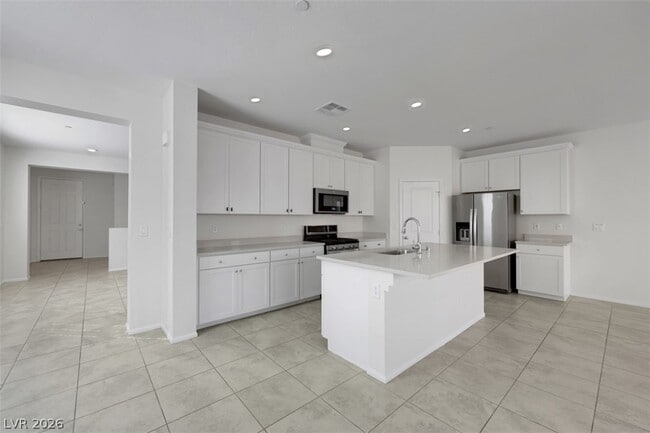 Building Photo - 2720 Alta Vista St