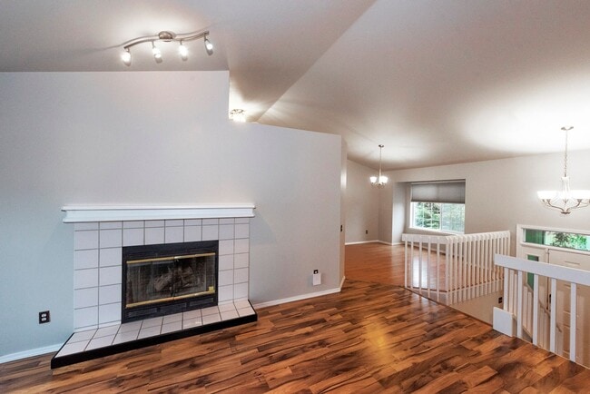 Building Photo - 12105 Woodchase Cir