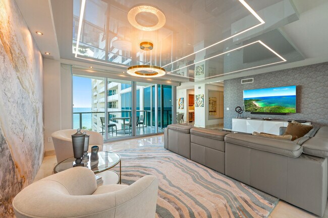 Building Photo - 3101 S Ocean Dr