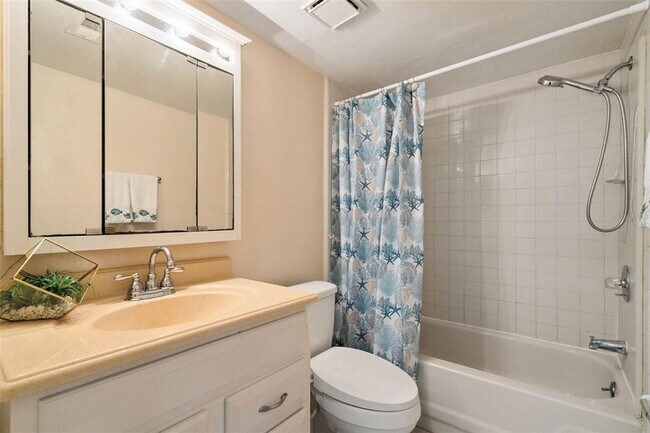 Building Photo - 1716 Lafayette Ct