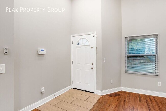 Building Photo - 77 E 7th Ave