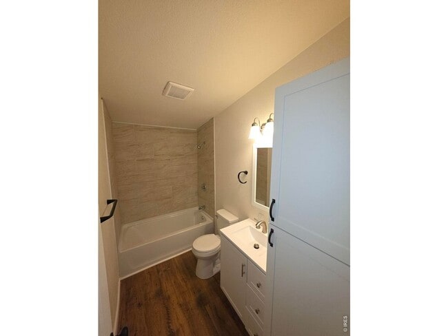 Building Photo - Beautifully Modern Home In Fort Morgan!