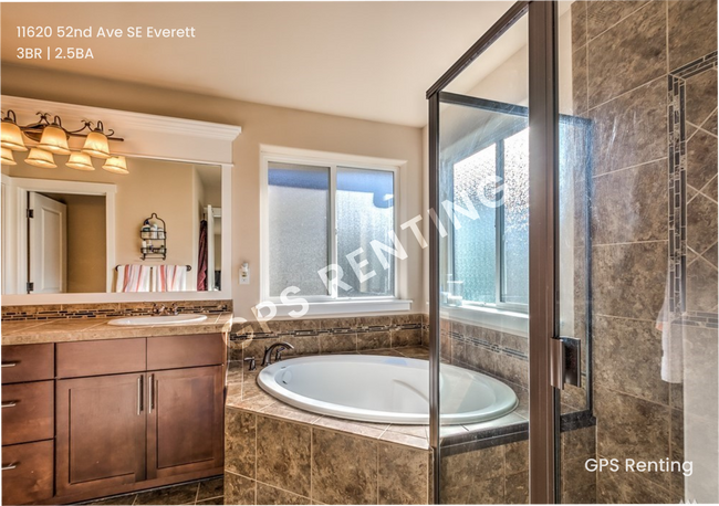 Building Photo - Stylish And Sleek Everett Home On A Quiet ...