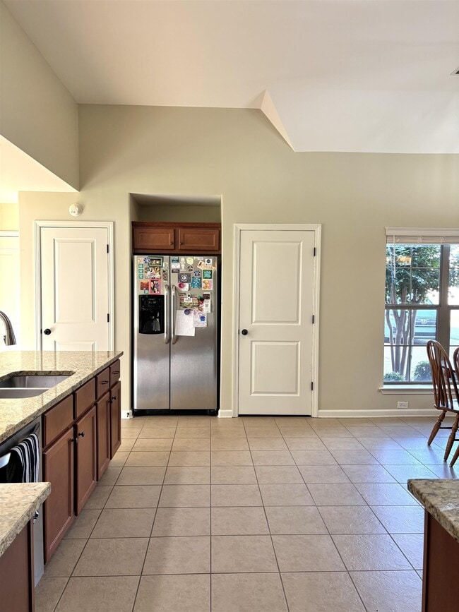 Building Photo - 6399 William Hill Dr