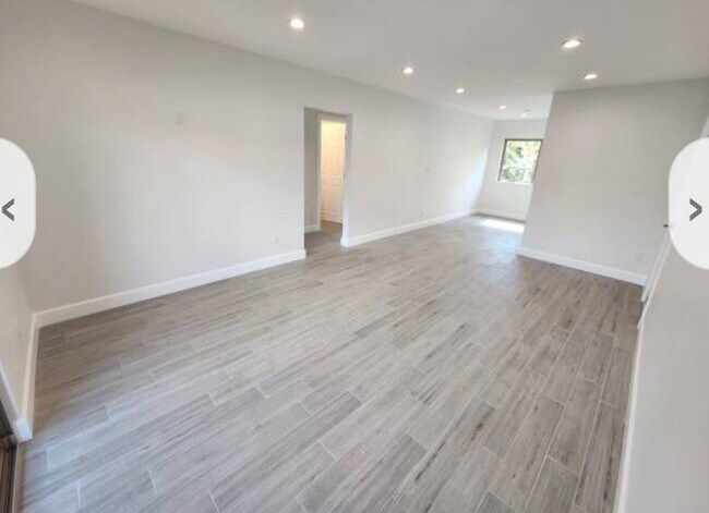 Building Photo - 10845 White St