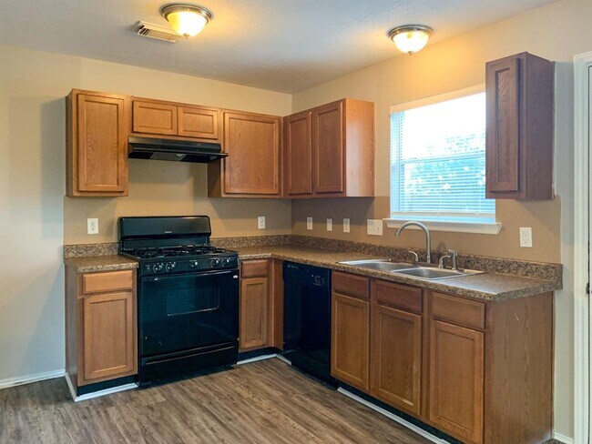 Building Photo - 1402 Swansfield Ln