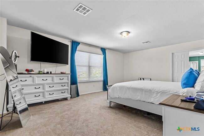 Building Photo - 202 W Gemini Ln