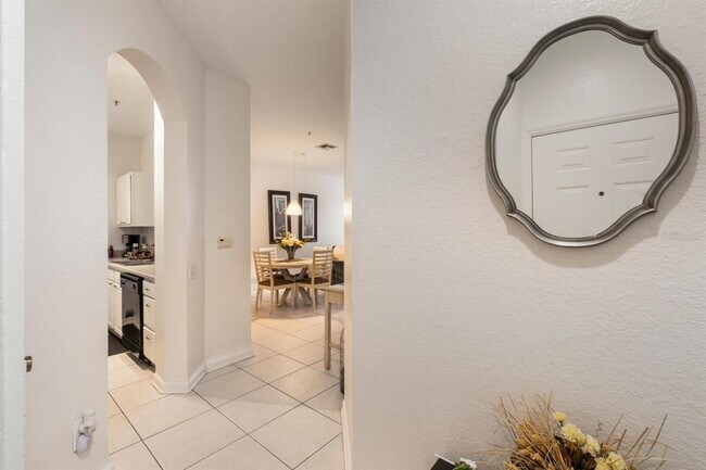 Building Photo - 6166 Stevenson Dr