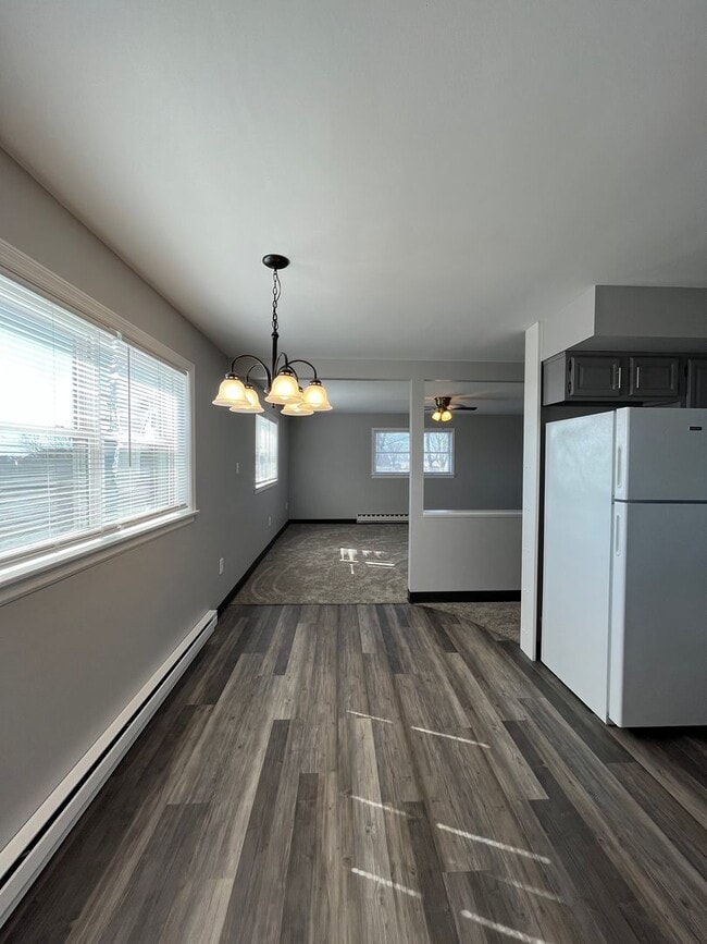 Building Photo - Spacious, bright and newly renovated 2nd-floor apartment available in Bath