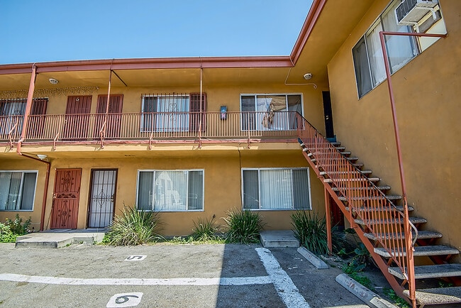 Building Photo - 1052 Browning Blvd