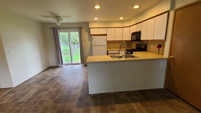 Building Photo - Borseth Street