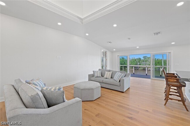 Building Photo - 1836 Harbor Ln