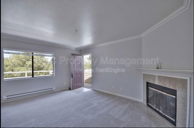 Building Photo - 41 Grandview St