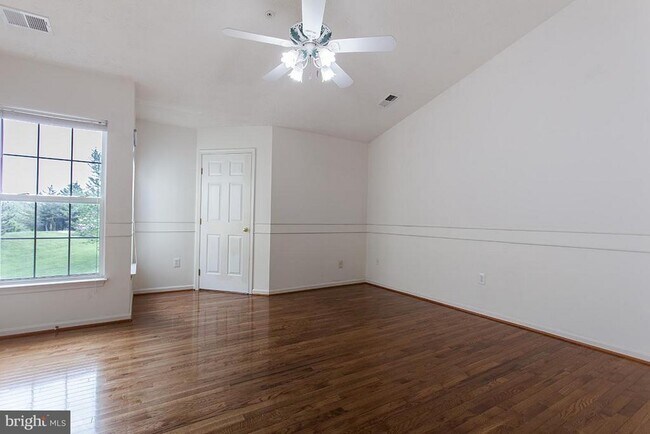 Building Photo - 5931 Autumn Spell