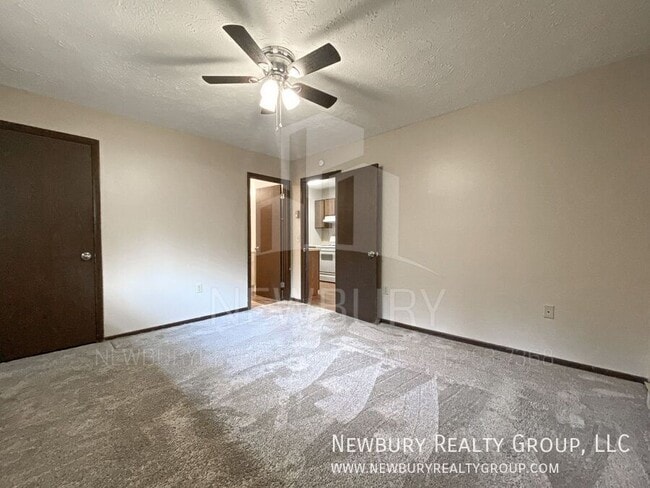 Building Photo - 16 Clearview Meadows