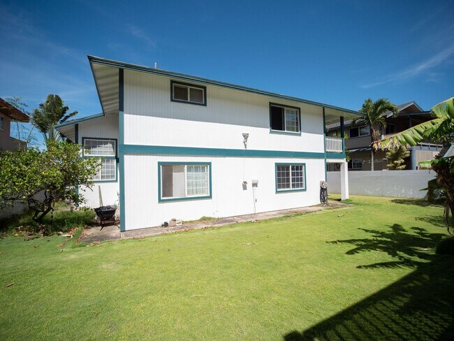 Building Photo - Luxury Maui Living in a Spacious Wailuku Showpiece