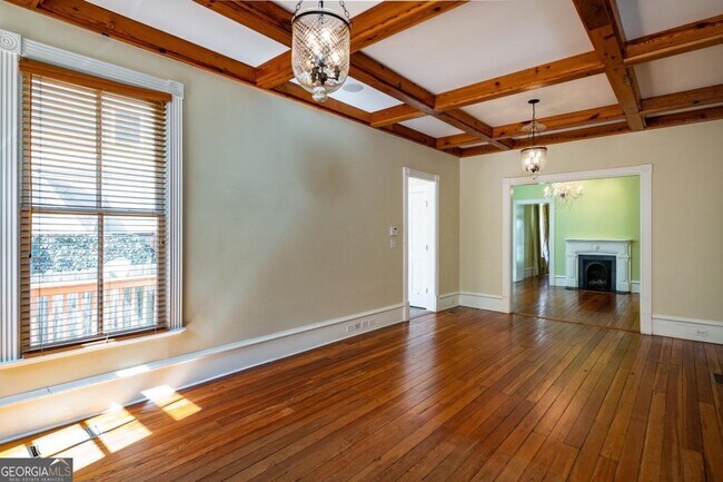 Building Photo - 765 Woodland Ave SE