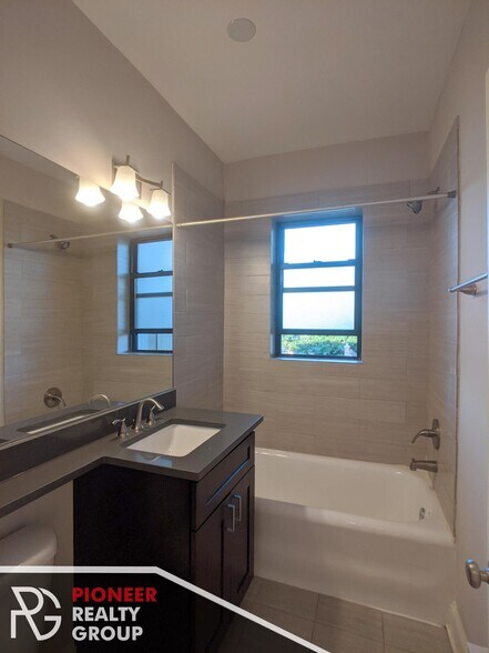 Building Photo - 2329 N Rockwell St