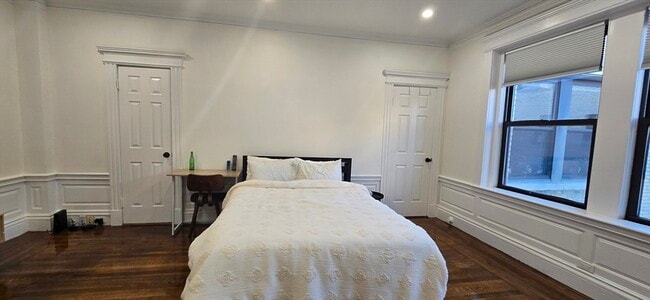 Building Photo - 466 Commonwealth Ave