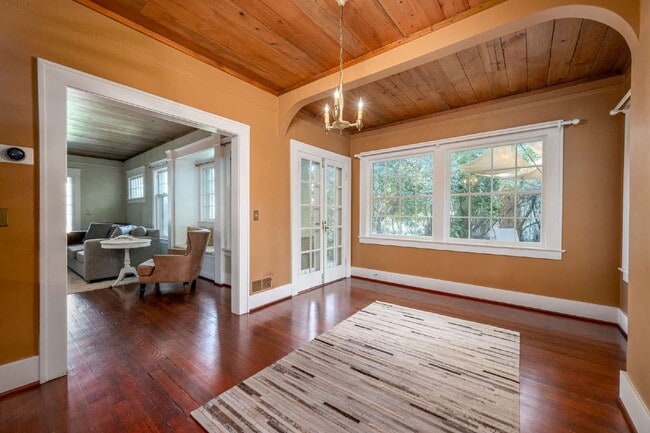 Building Photo - Rare Character Craftsman Bungalow in The H...