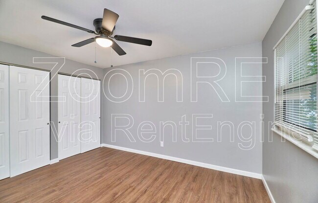 Building Photo - 2400 E Humes Ln