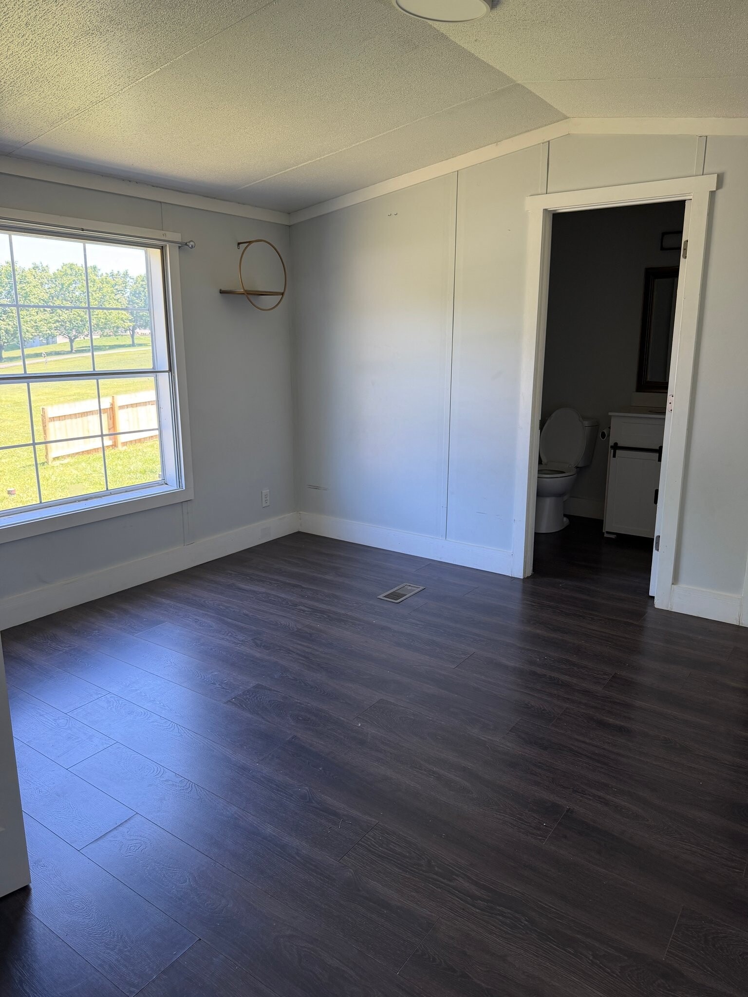 Building Photo - 1486 Nadenbousch Ln
