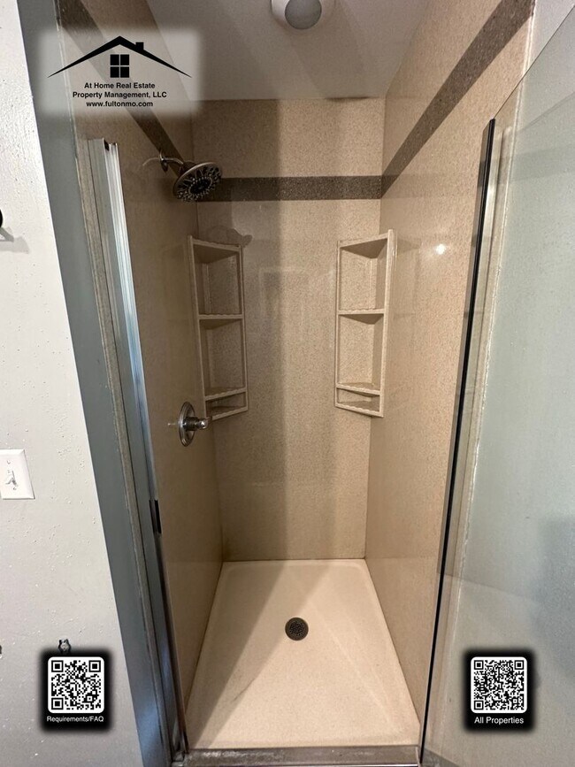 Building Photo - 402 Douglas Blvd