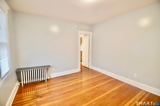 Building Photo - 994 Campbell Ave