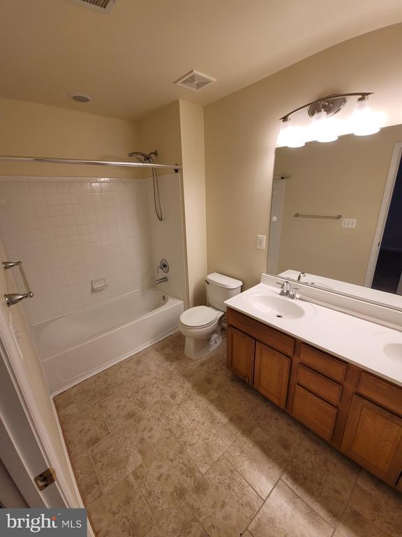 Building Photo - 4546 Scottsdale Pl