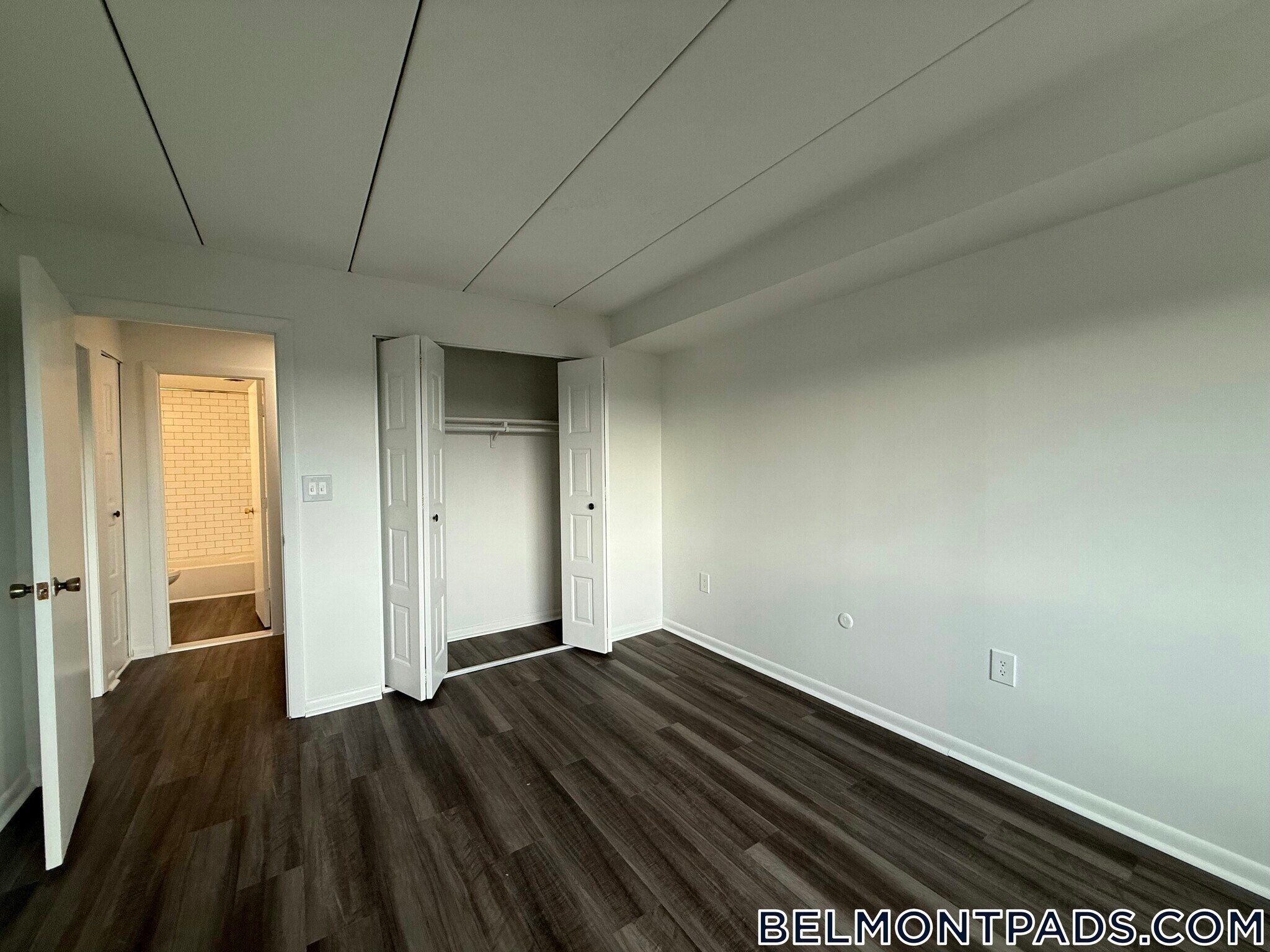 Building Photo - 53 Hill Rd