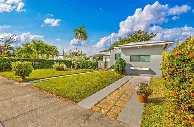 Building Photo - 7548 Adventure Ave