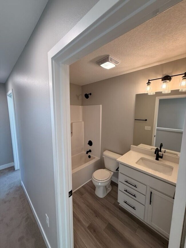 Building Photo - Spacious 4-Bedroom Home with 2-Car Garage & Yard