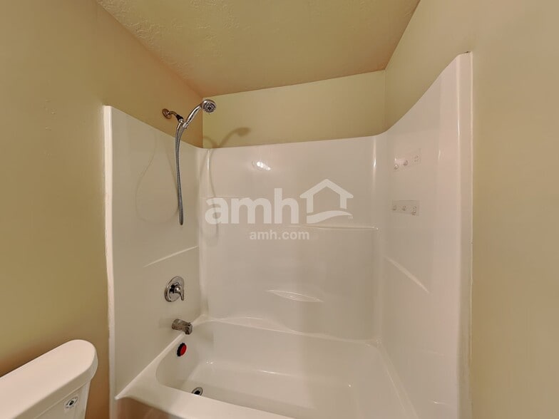 Building Photo - 6655 W Millen Cir