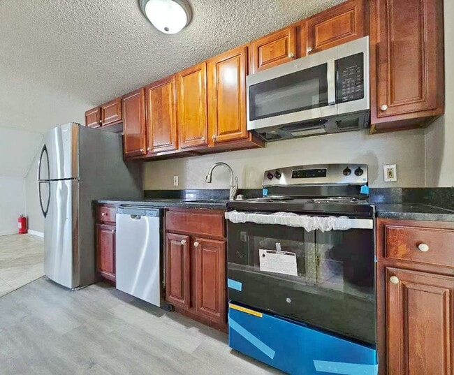 Building Photo - Prime location East Boston modern apartment on 1st floor next to T stop.