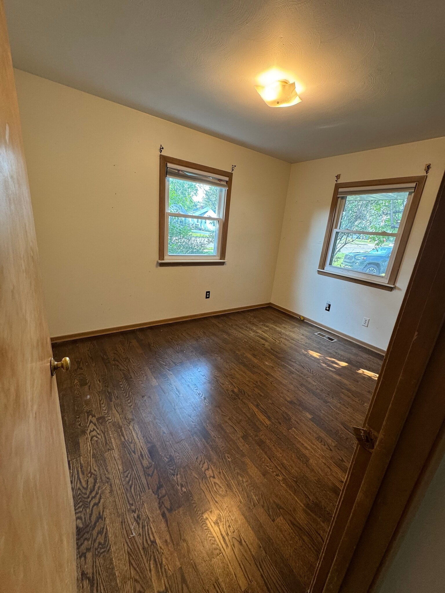 Bedroom 1 - 1500 Woodside Dr