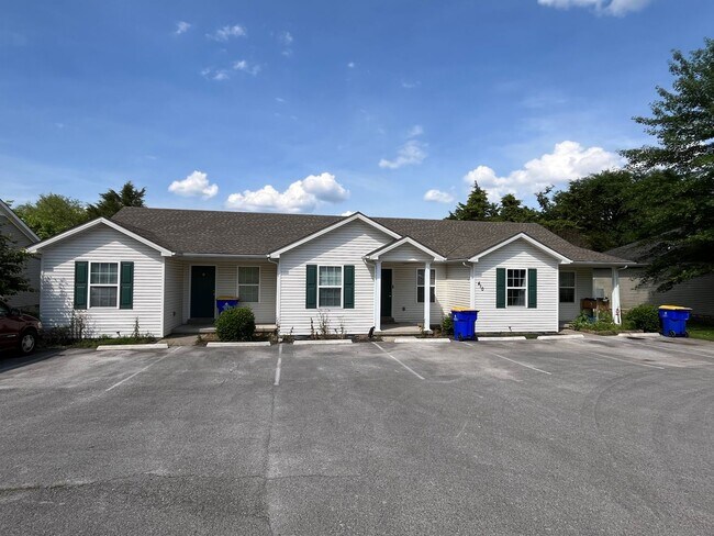 Primary Photo - Lower Stone Apartments