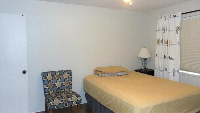 Building Photo - 480 S Paseo Aguila