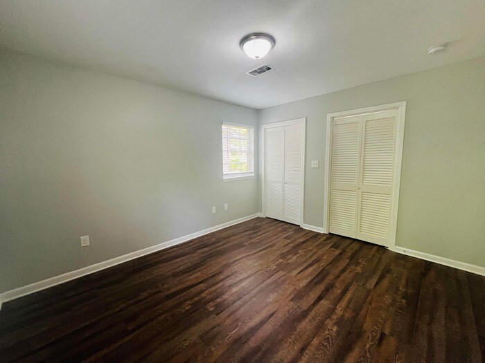 Building Photo - 1345 Stanton Dr