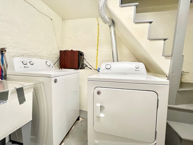 Building Photo - 73 Delle Ave