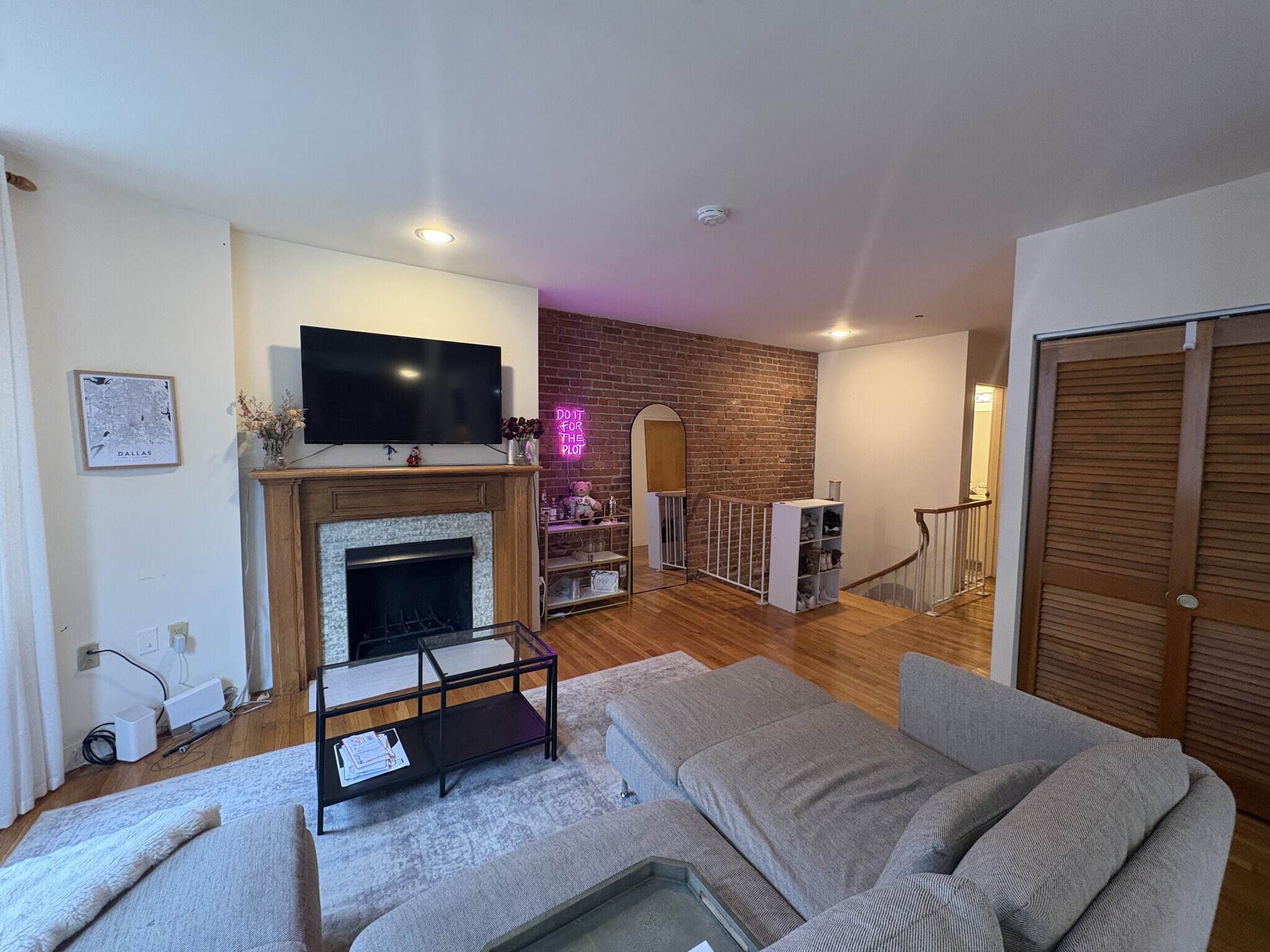 Building Photo - 87 Gainsborough St