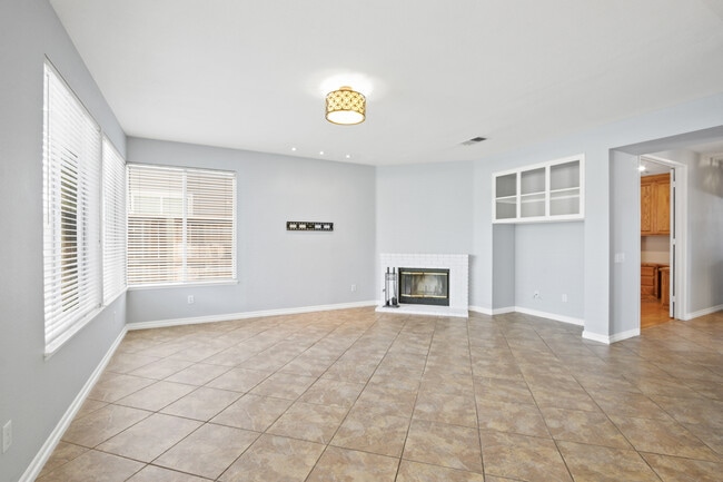 Building Photo - 3364 Centurion Pl