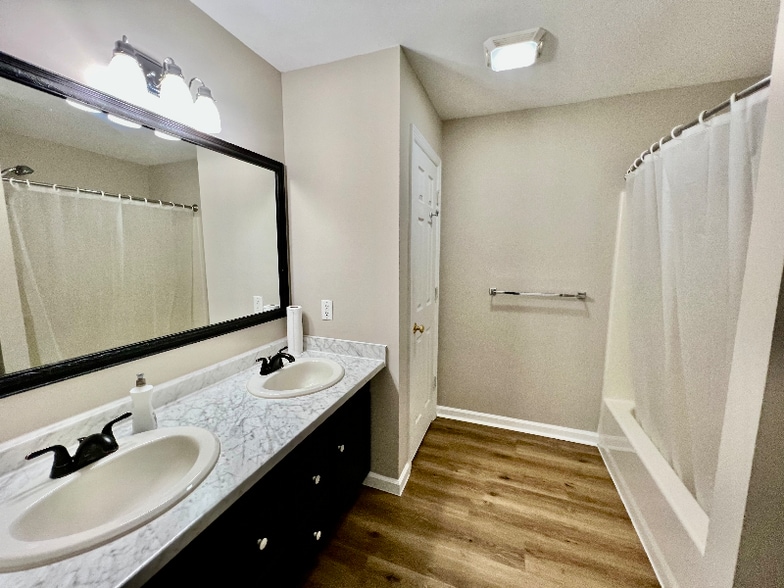 Building Photo - 24 Pennridge Ave