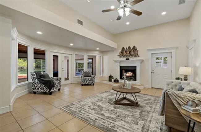 Building Photo - 21033 Violet Rd