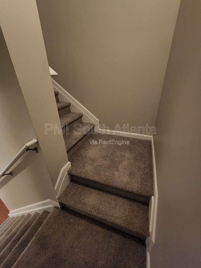 Building Photo - 176 Shenandoah Dr